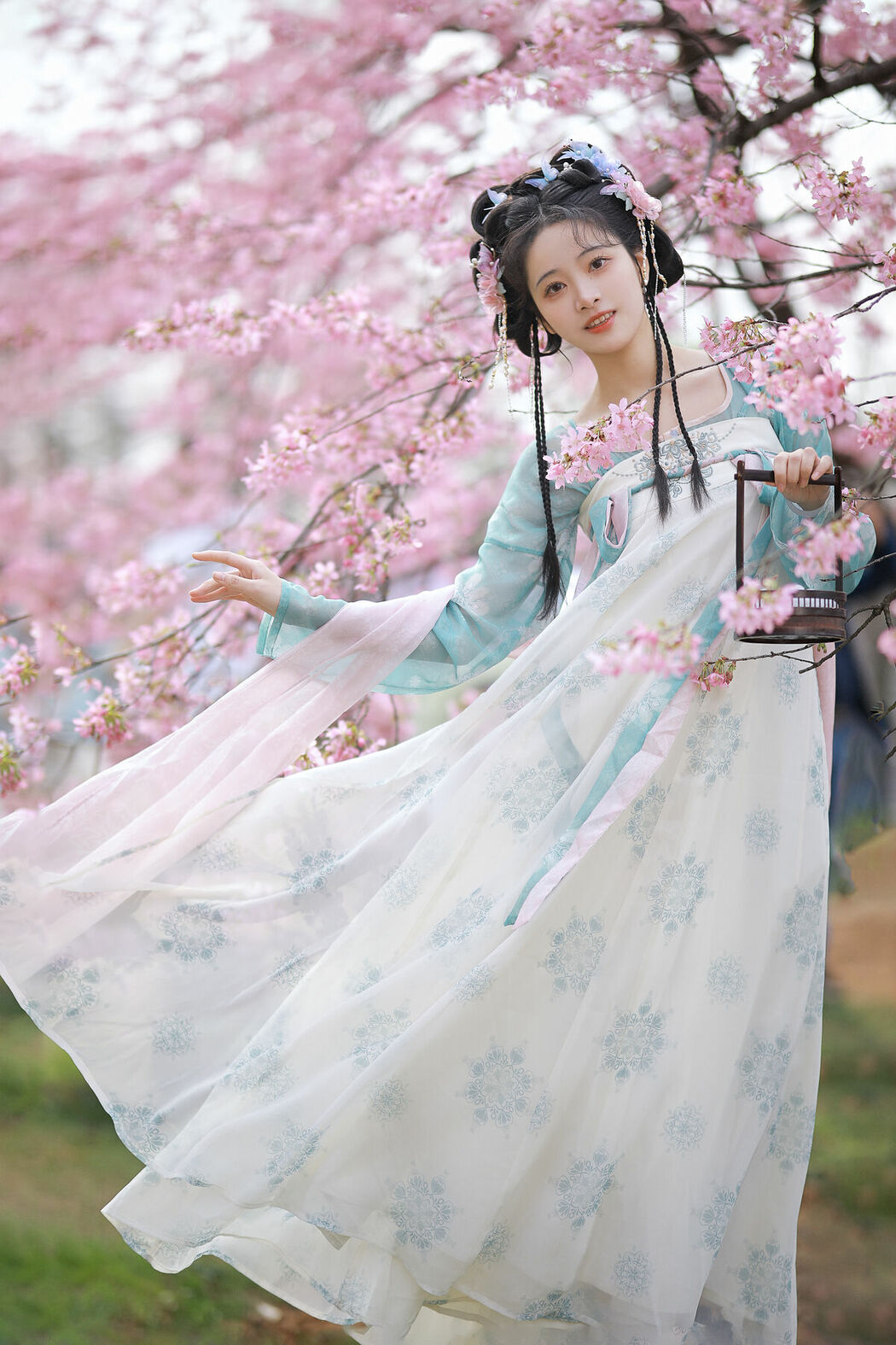 YiTuYu艺图语 Vol.8684 Mian Mian Si Yuan Dao (16P)