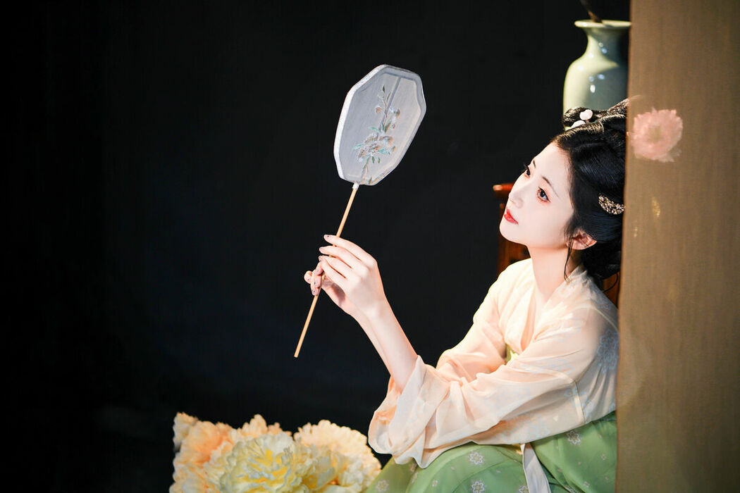 YiTuYu艺图语 Vol.8680 Tu Ya W (21P)