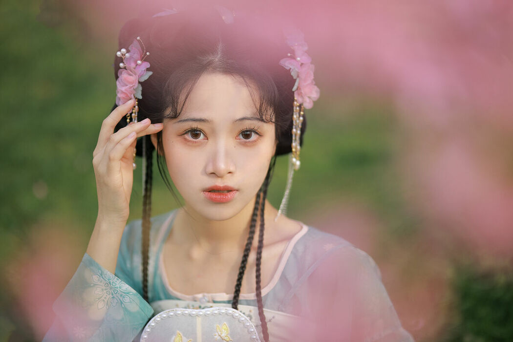 YiTuYu艺图语 Vol.8684 Mian Mian Si Yuan Dao (16P)