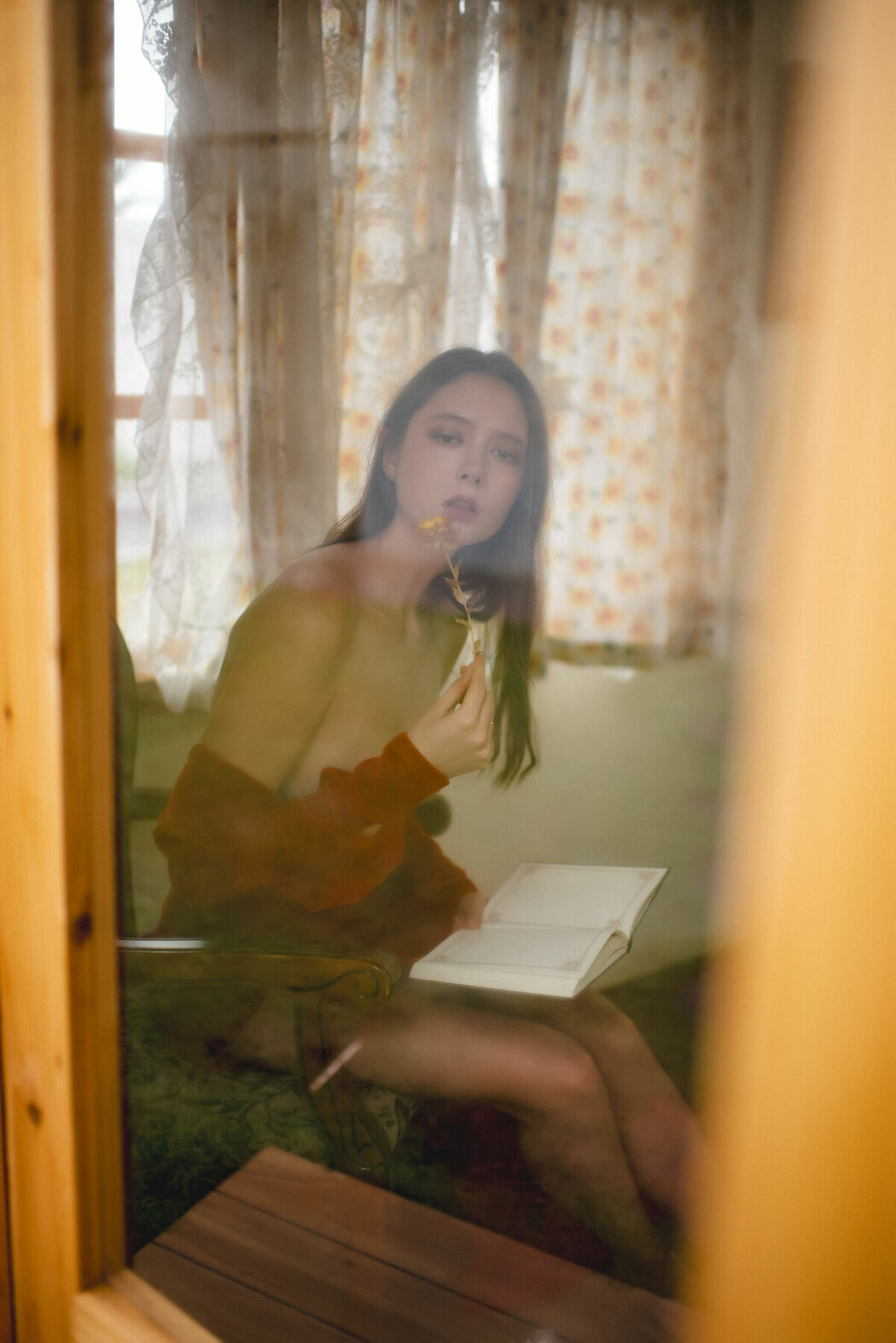 YiTuYu艺图语 Vol.8688 She Mi Tuo Wa (18P)