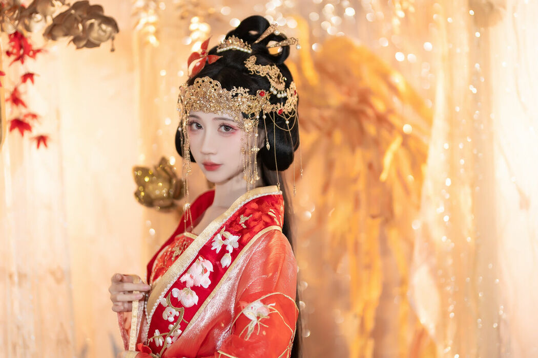 YiTuYu艺图语 Vol.8690 Qi Luo Sheng De Xiao Su Su (24P)