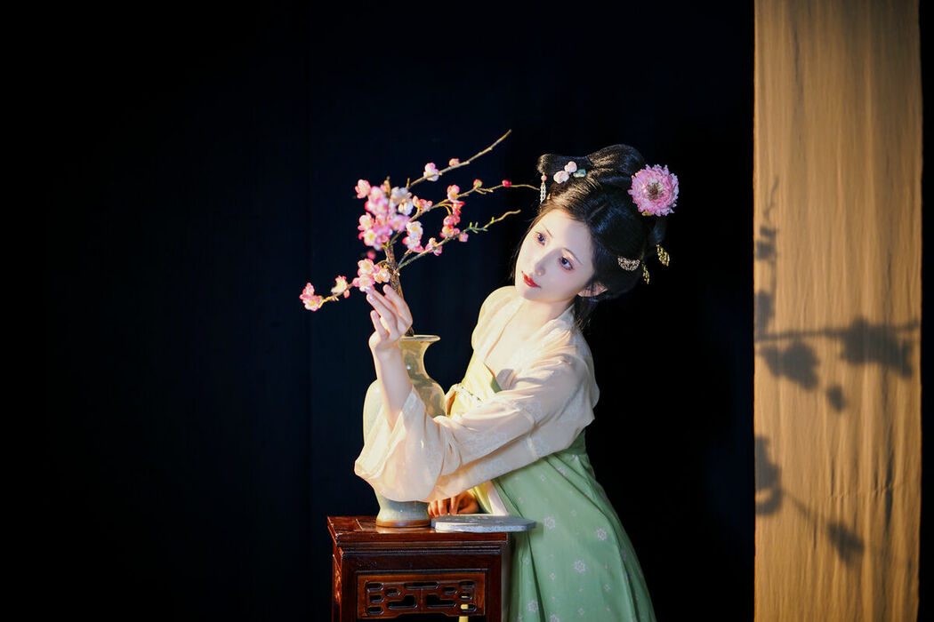 YiTuYu艺图语 Vol.8680 Tu Ya W (21P)