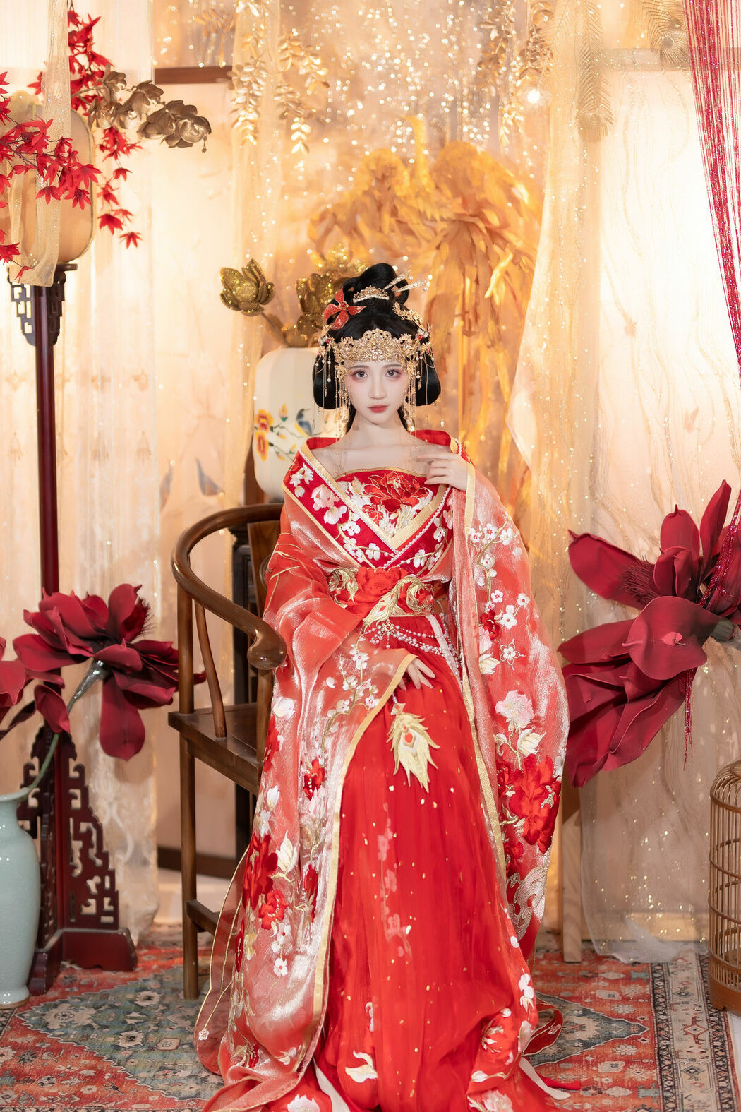 YiTuYu艺图语 Vol.8690 Qi Luo Sheng De Xiao Su Su (24P)