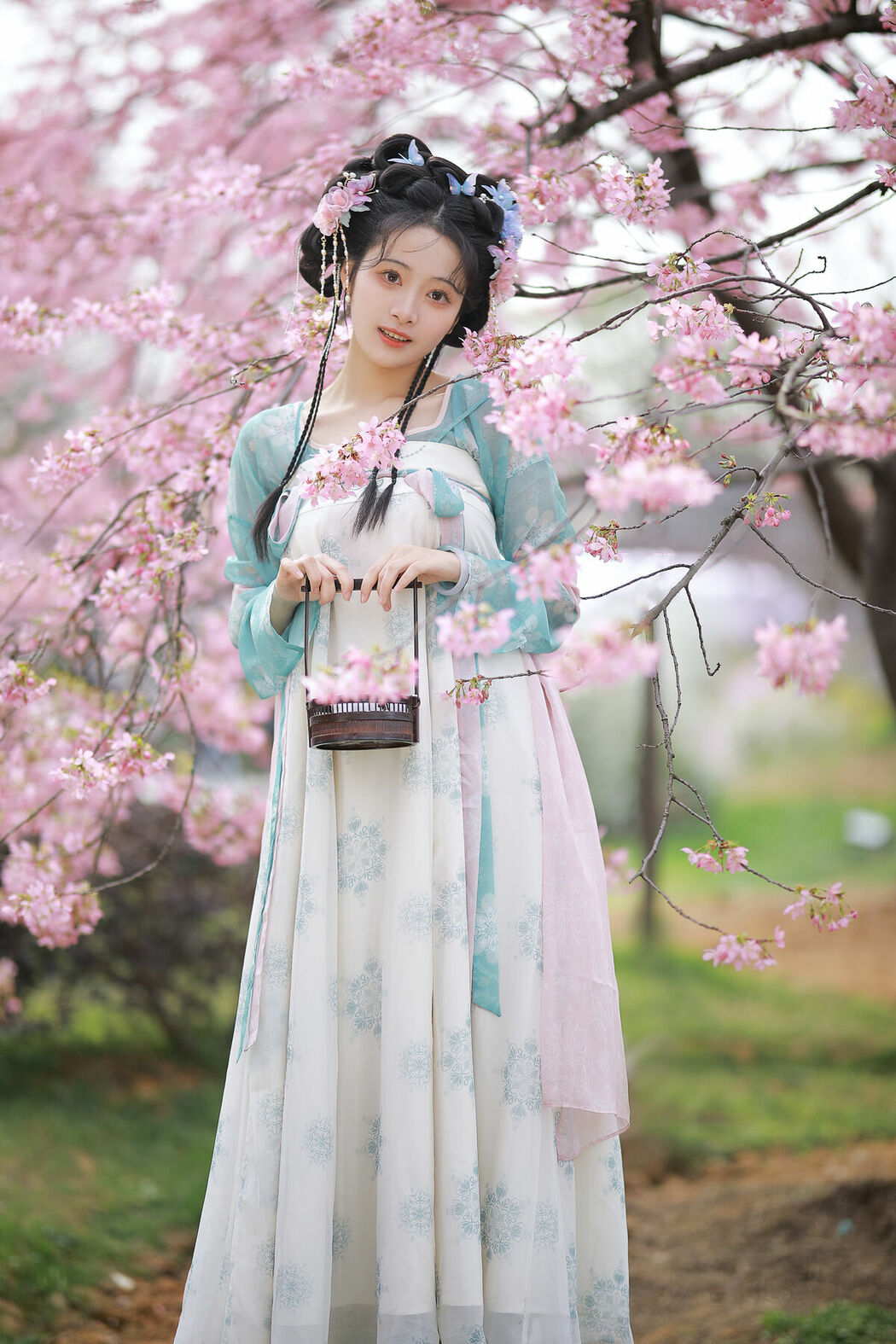 YiTuYu艺图语 Vol.8684 Mian Mian Si Yuan Dao (16P)