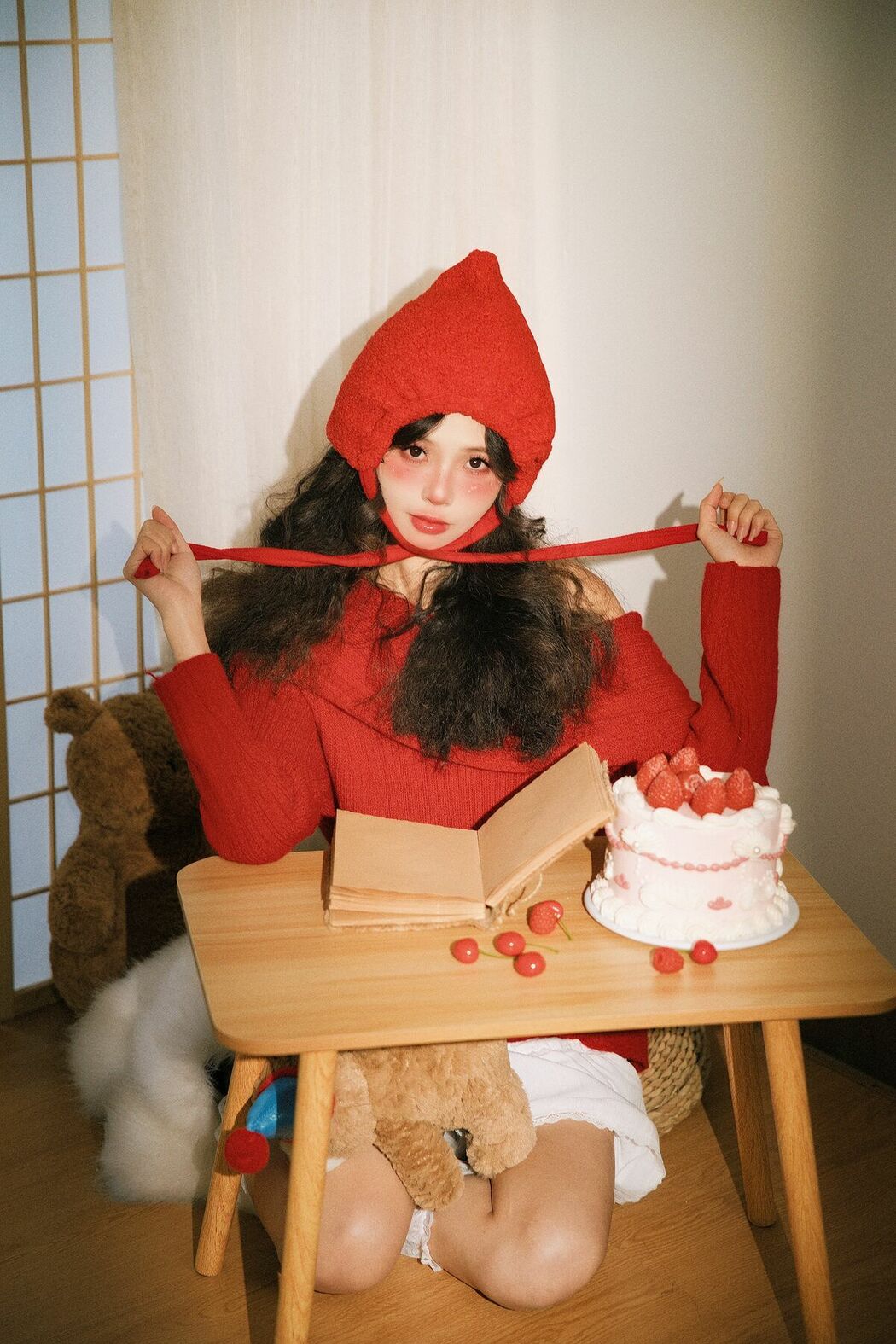 YiTuYu艺图语 Vol.8677 Dan Gao (16P)