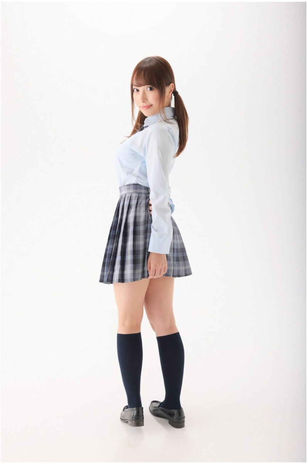 JP Ranran 蘭々 – Prestige Photobook Absolute Sports Pose 絶対的スポーツポーズ集 Part01 (37P)