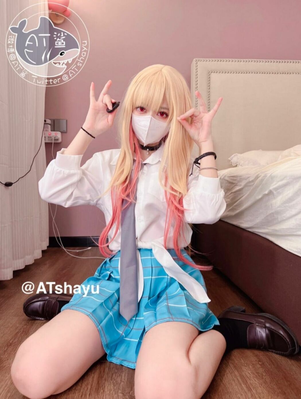 Coser@AT鲨 – 喜多川海梦 更衣人偶坠入爱河 (55P – 1V)