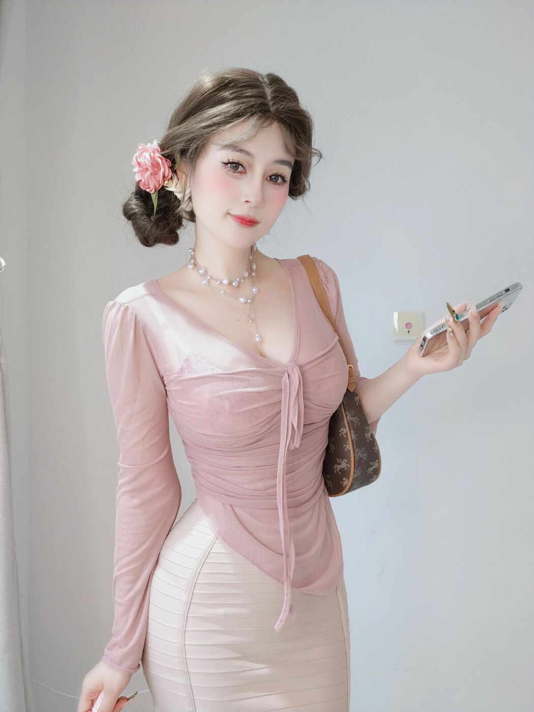 Coser@白银81 – Fantia 2024年11月会员合集16套 Part02 (69P)