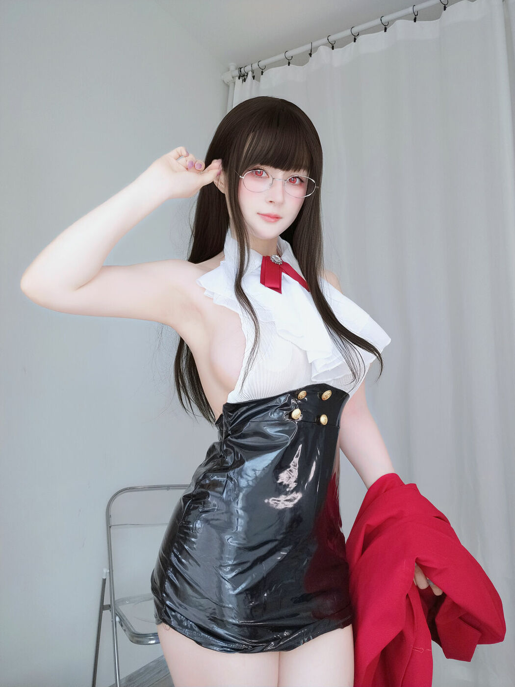 Coser@白银81 – Fantia 2024年11月会员合集16套 Part01 (70P – 3V)