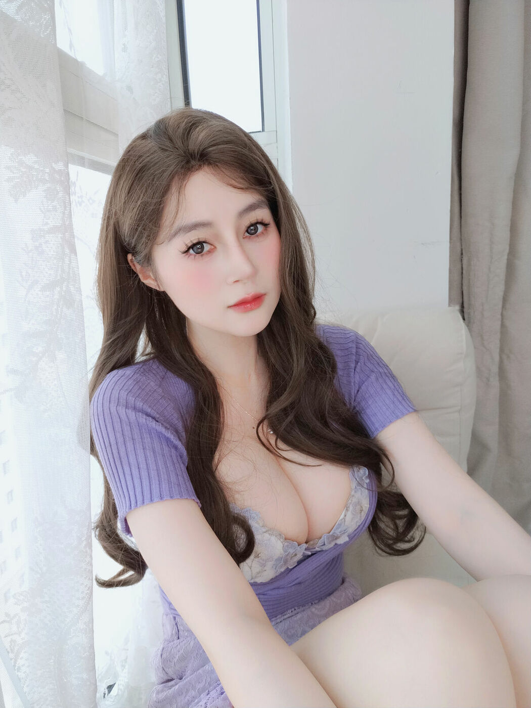 Coser@白银81 – Fantia 2024年11月会员合集16套 Part01 (70P – 3V)