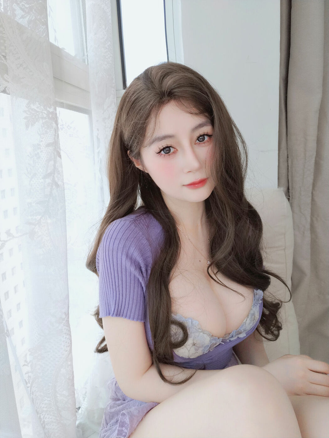 Coser@白银81 – Fantia 2024年11月会员合集16套 Part01 (70P – 3V)