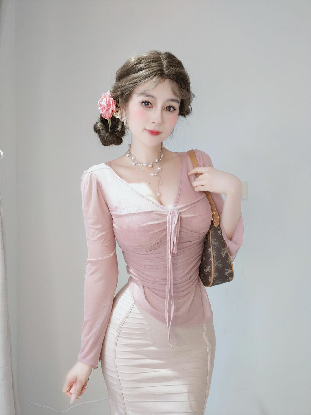 Coser@白银81 – Fantia 2024年11月会员合集16套 Part02 (69P)