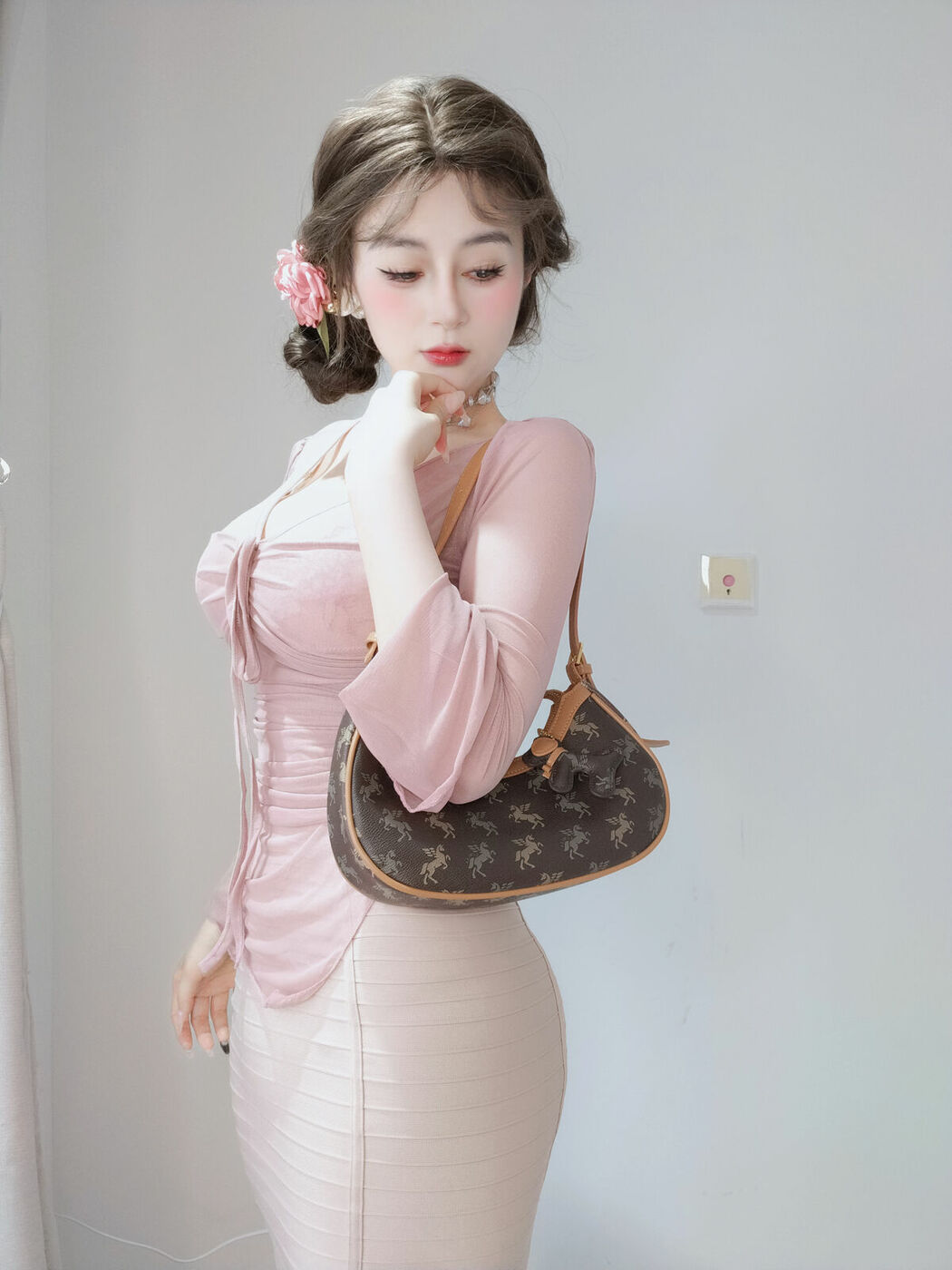 Coser@白银81 – Fantia 2024年11月会员合集16套 Part02 (69P)