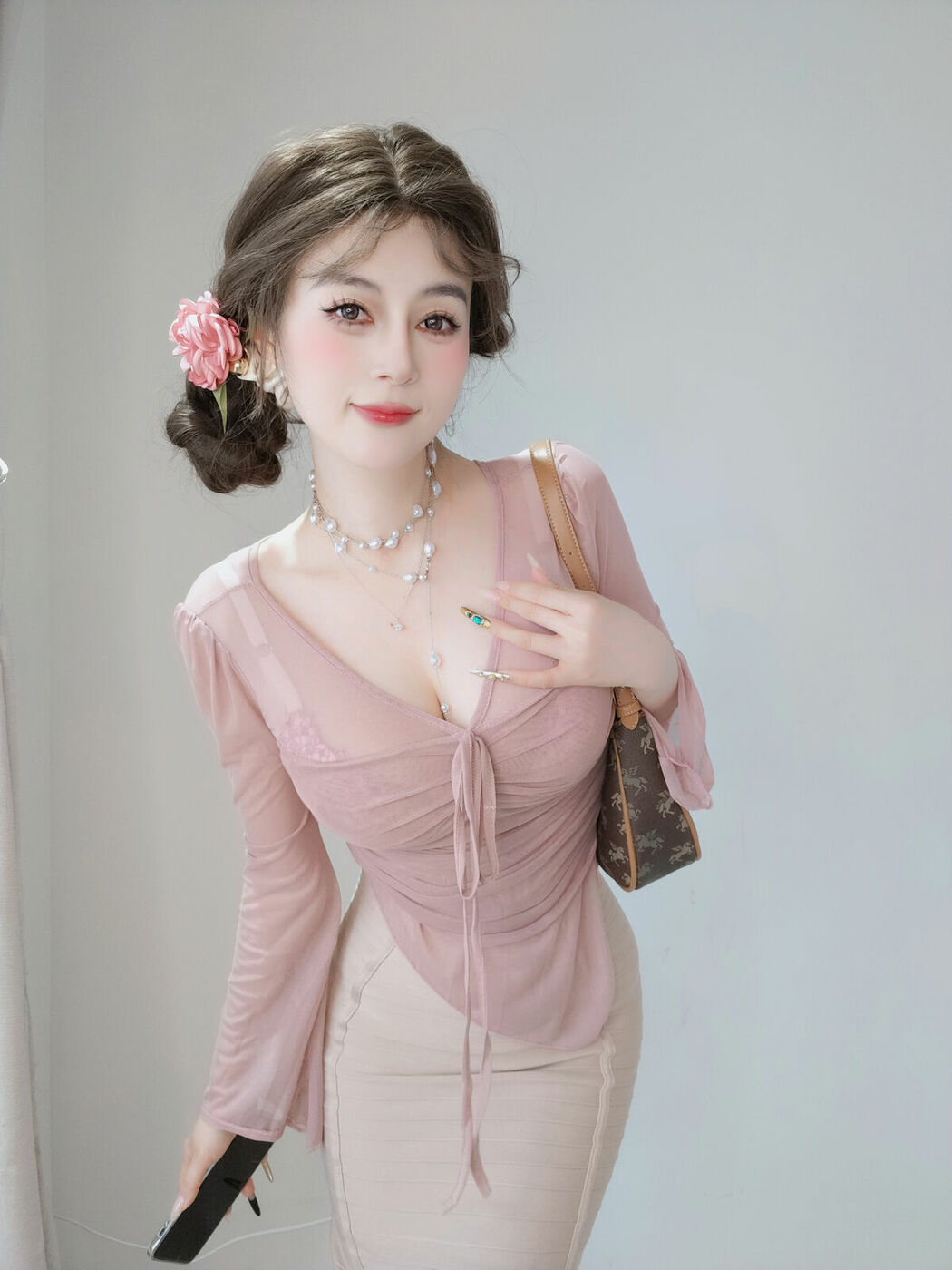 Coser@白银81 – Fantia 2024年11月会员合集16套 Part02 (69P)