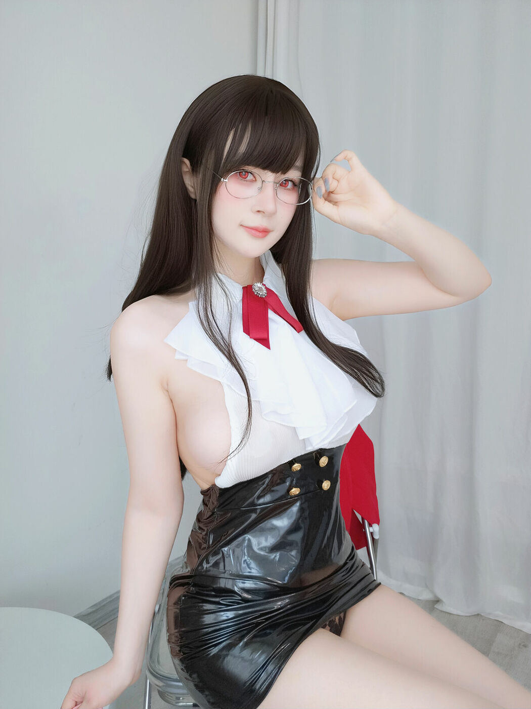 Coser@白银81 – Fantia 2024年11月会员合集16套 Part01 (70P – 3V)