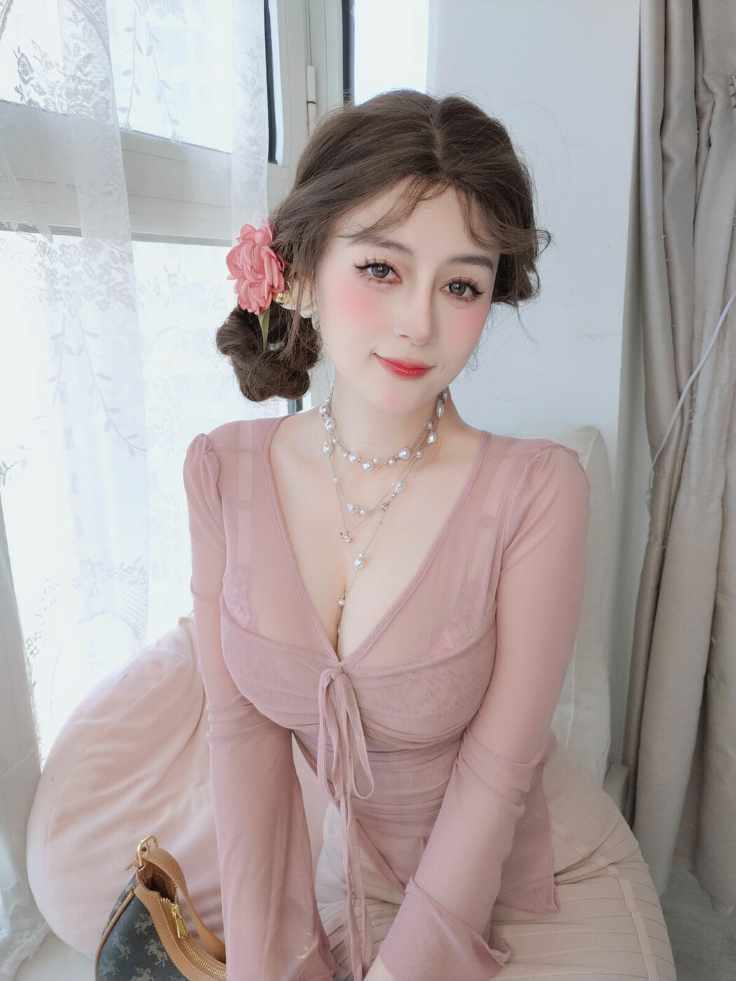 Coser@白银81 – Fantia 2024年11月会员合集16套 Part02 (69P)