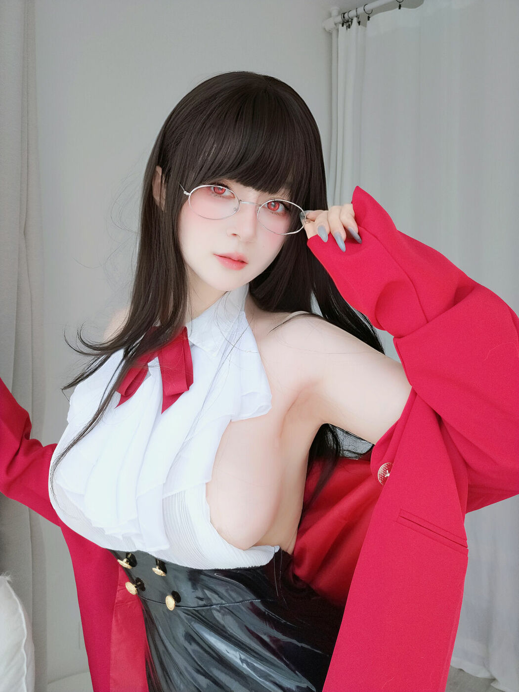 Coser@白银81 – Fantia 2024年11月会员合集16套 Part02 (69P)