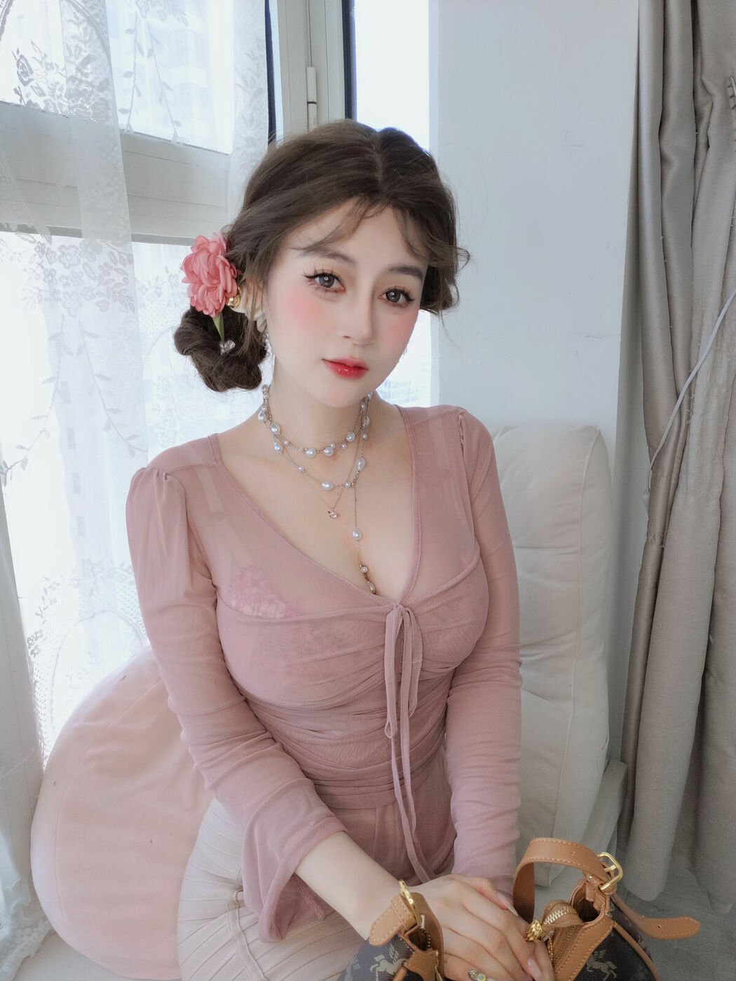 Coser@白银81 – Fantia 2024年11月会员合集16套 Part02 (69P)