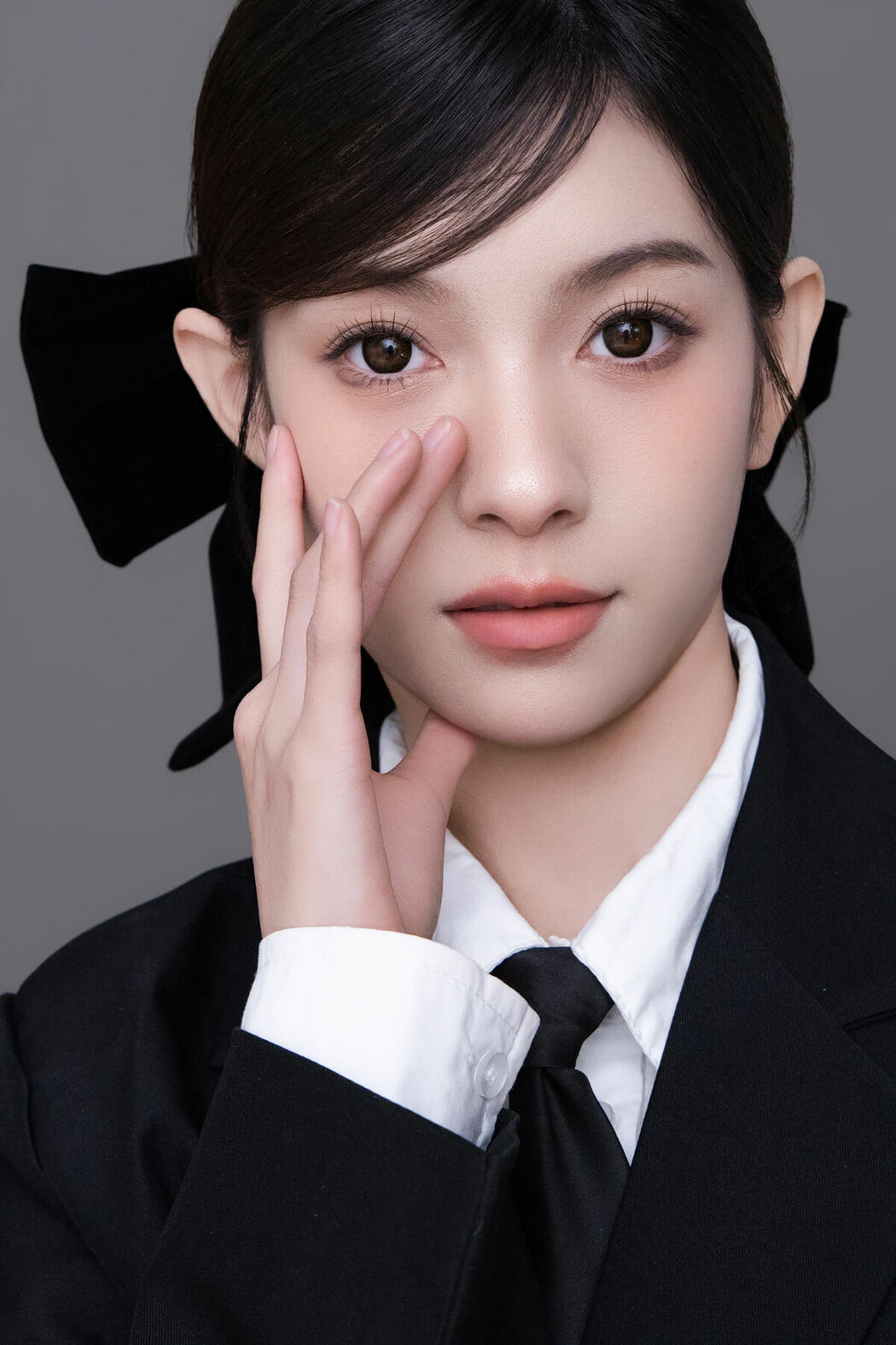 YiTuYu艺图语 Vol.8708 Bai Le Hai Xiang Bai (24P)