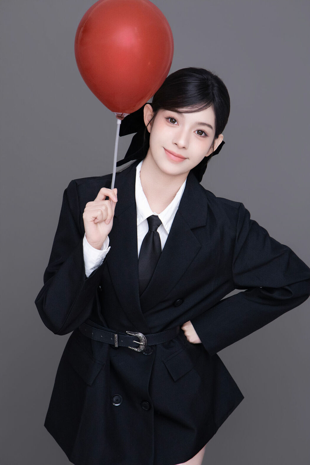 YiTuYu艺图语 Vol.8708 Bai Le Hai Xiang Bai (24P)