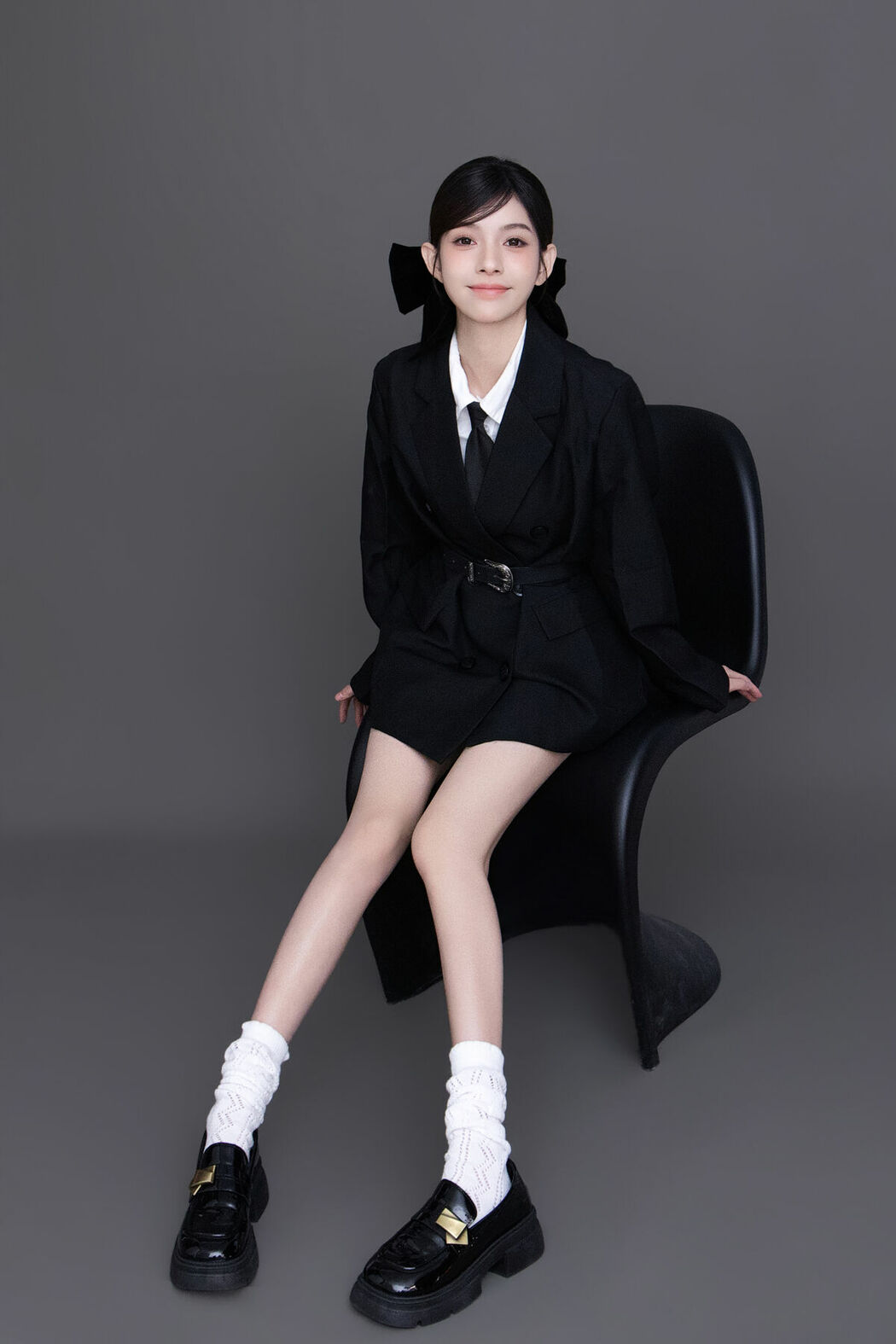 YiTuYu艺图语 Vol.8708 Bai Le Hai Xiang Bai (24P)