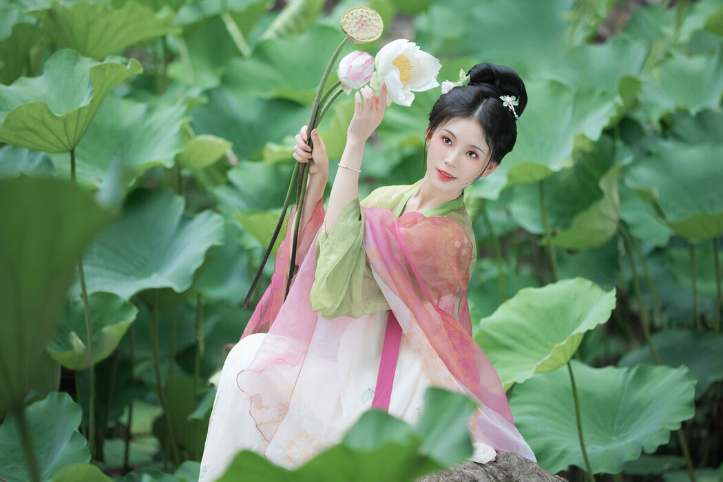 YiTuYu艺图语 Vol.8702 Xu Jin Huan (15P)