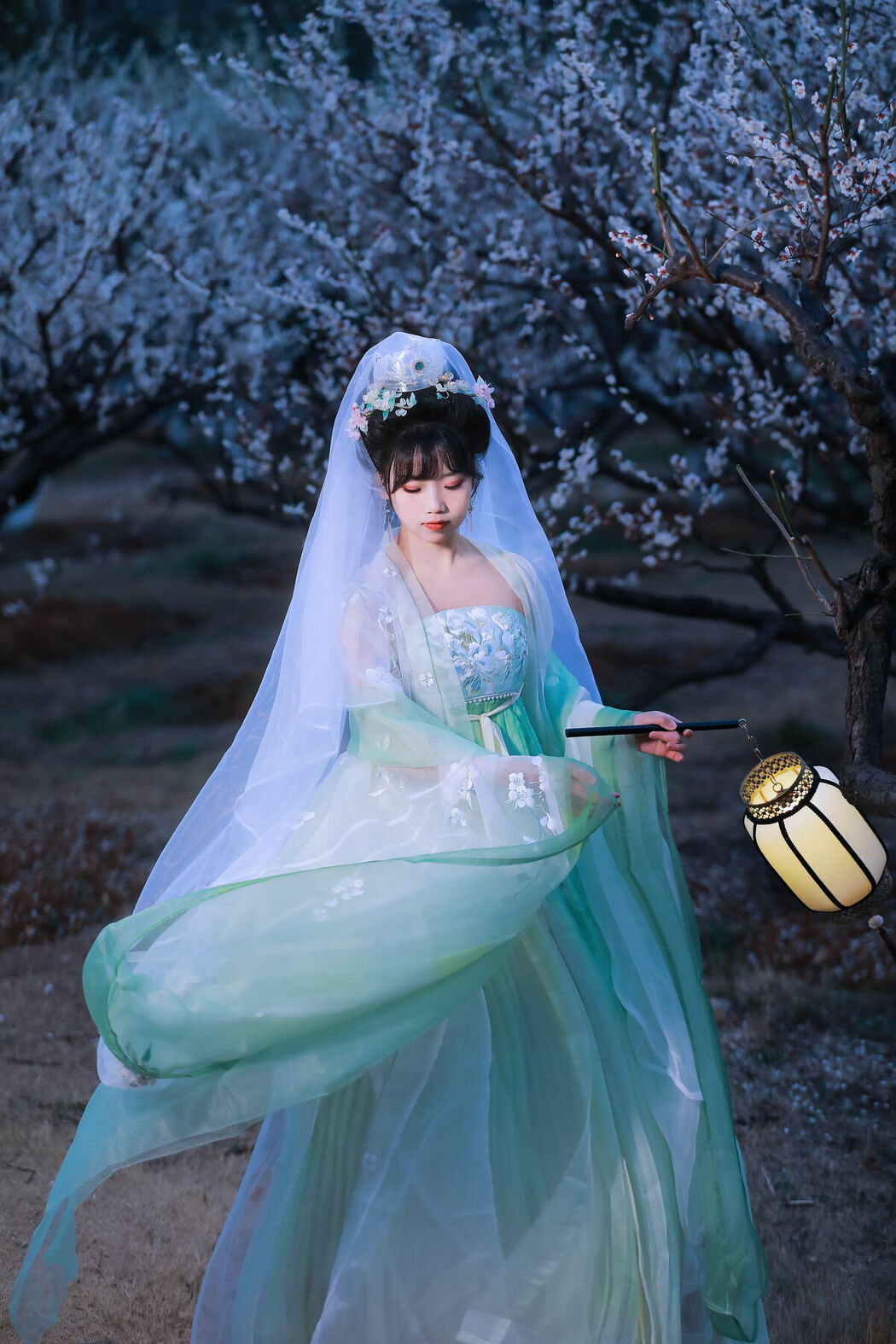 YiTuYu艺图语 Vol.8718 Zhou Zhou AY (23P)