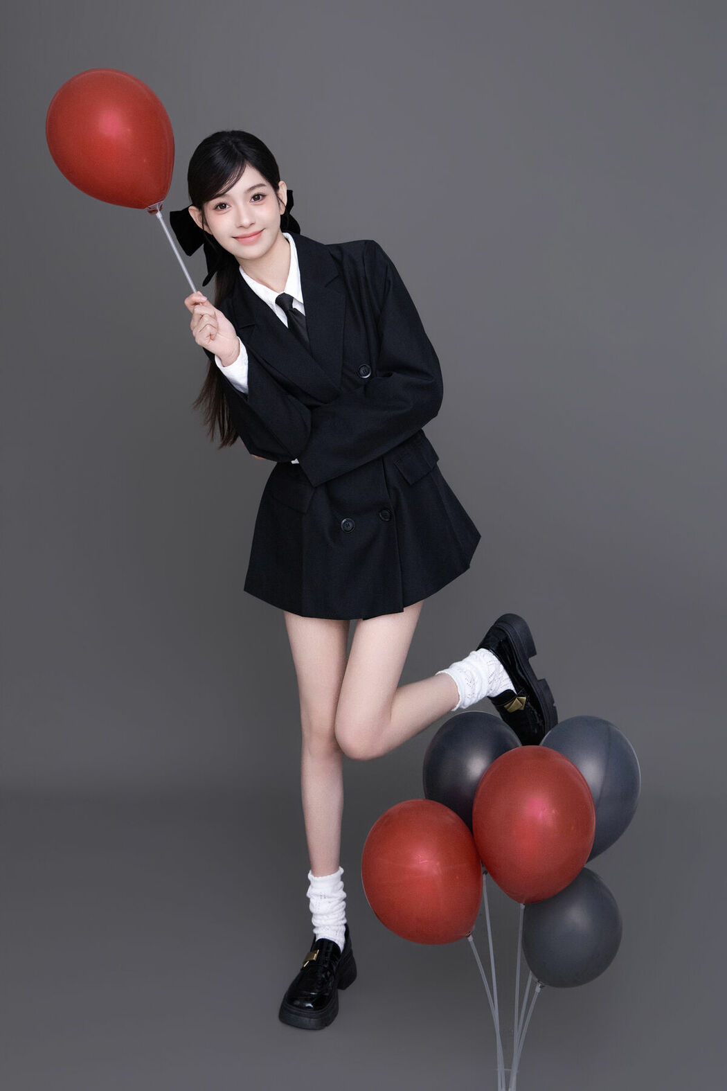 YiTuYu艺图语 Vol.8708 Bai Le Hai Xiang Bai (24P)