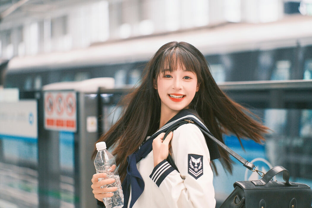 YiTuYu艺图语 Vol.8712 Xia Yu Xiao Nian (28P)