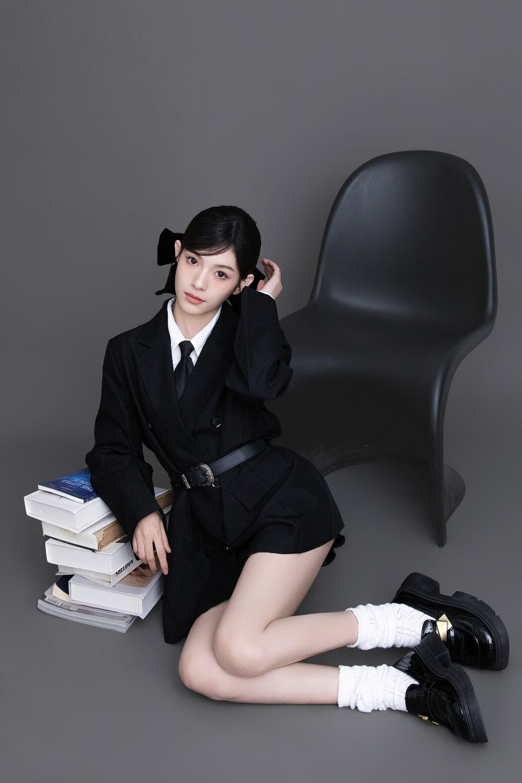 YiTuYu艺图语 Vol.8708 Bai Le Hai Xiang Bai (24P)