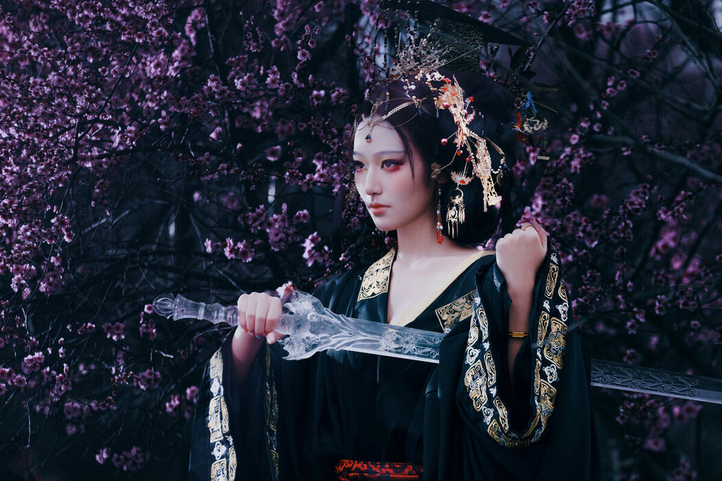 YiTuYu艺图语 Vol.8704 Xiao Hong (44P)