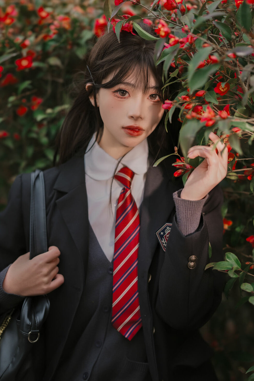 YiTuYu艺图语 Vol.8695 Xian Nu Juan (18P)