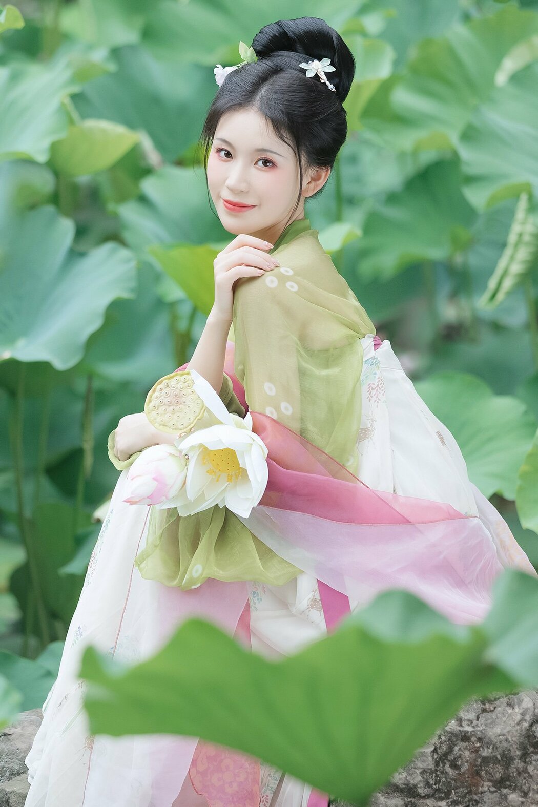 YiTuYu艺图语 Vol.8702 Xu Jin Huan (15P) Cover Photo