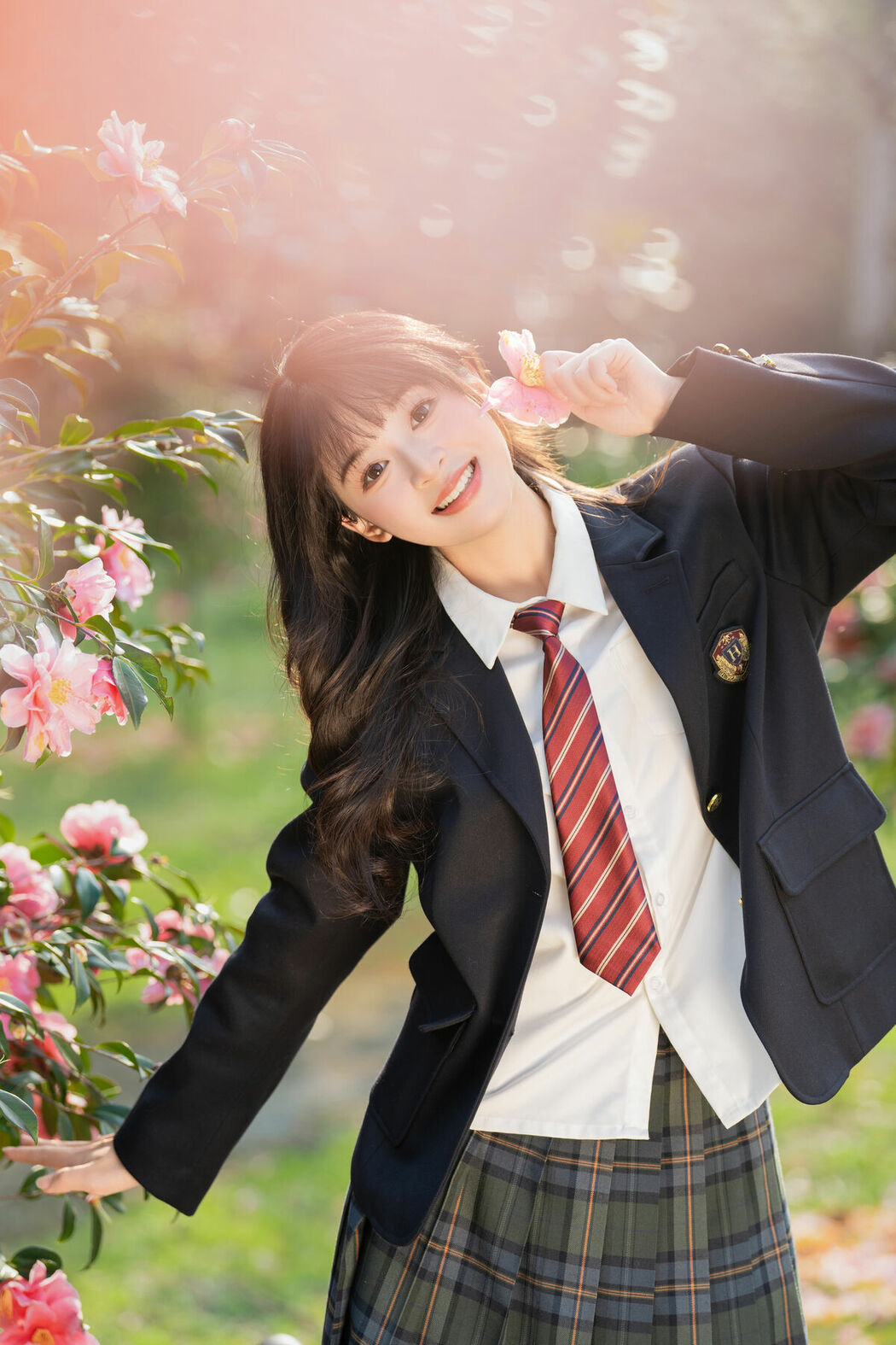 YiTuYu艺图语 Vol.8694 Xia Yu Xiao Nian (29P)