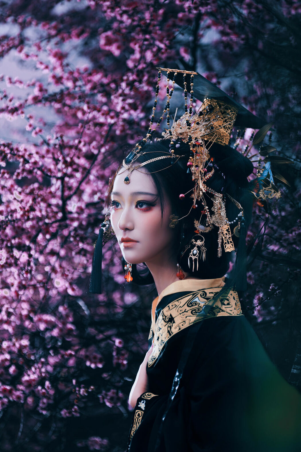 YiTuYu艺图语 Vol.8704 Xiao Hong (44P)