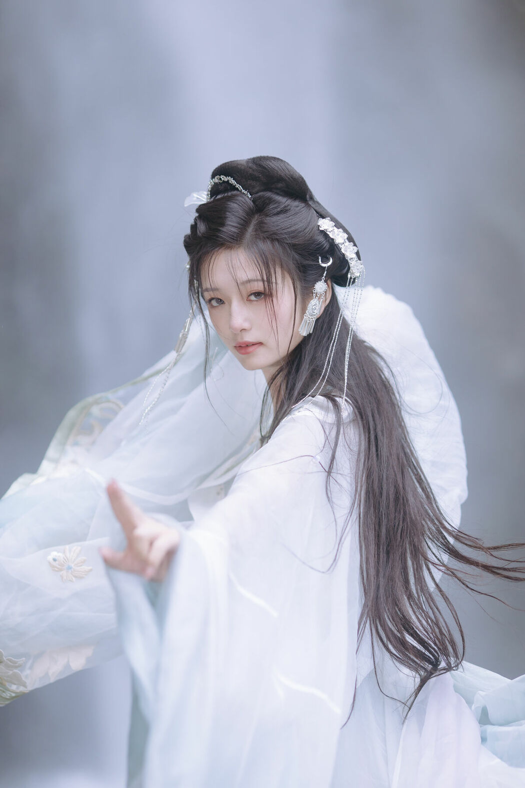 YiTuYu艺图语 Vol.8709 Chi Yan Zai Zhe Li (21P)