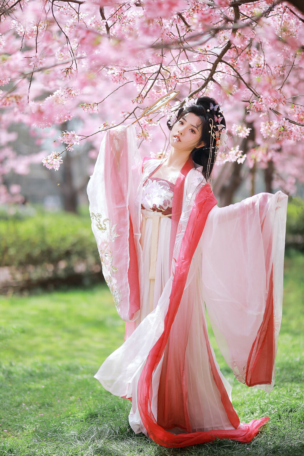 YiTuYu艺图语 Vol.8715 A Ming (16P)