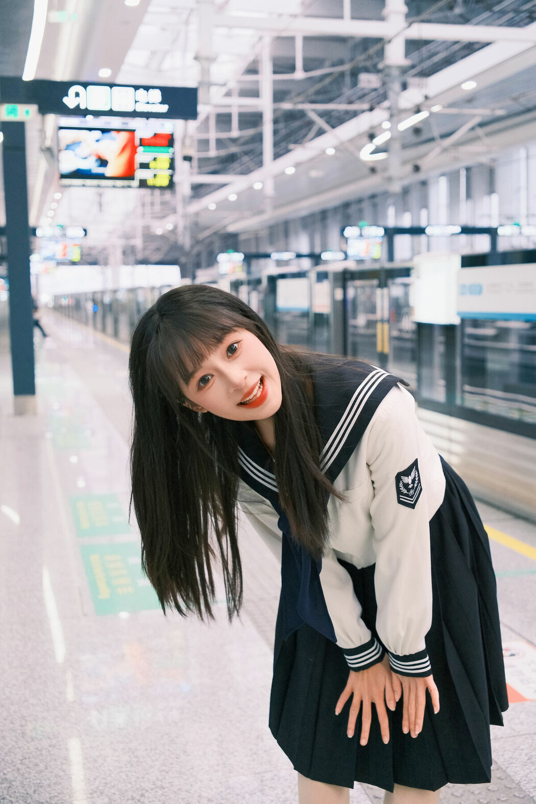 YiTuYu艺图语 Vol.8712 Xia Yu Xiao Nian (28P)