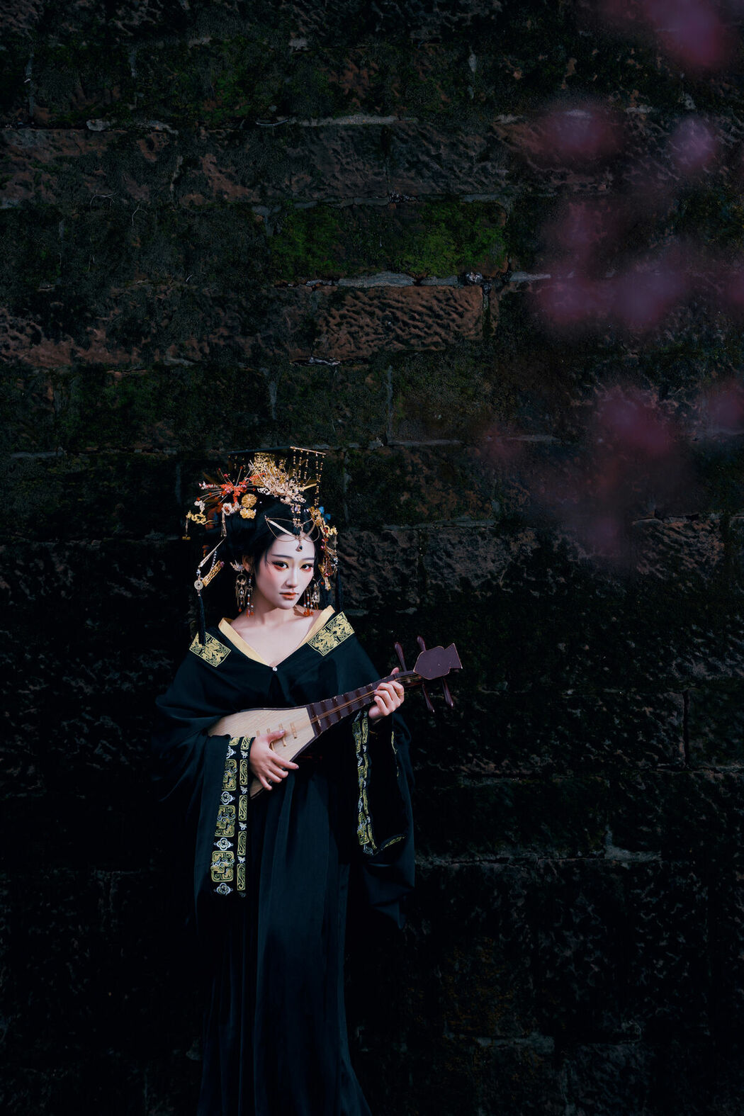 YiTuYu艺图语 Vol.8704 Xiao Hong (44P)