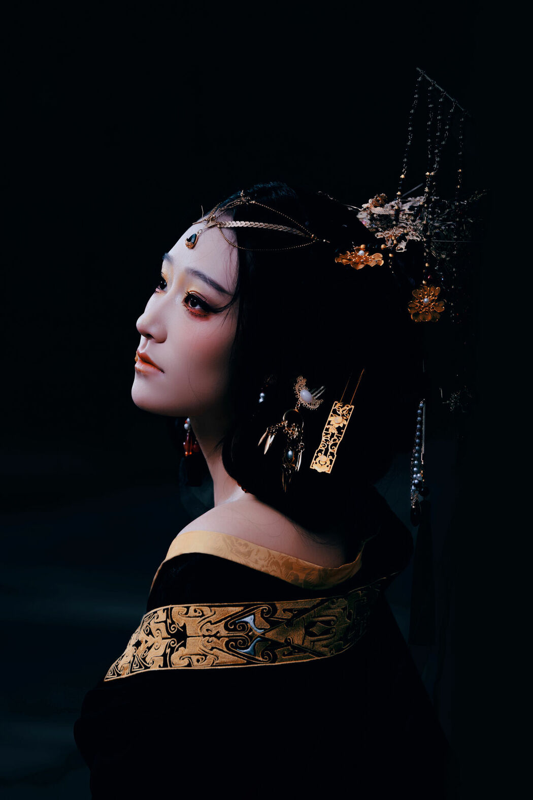 YiTuYu艺图语 Vol.8704 Xiao Hong (44P)