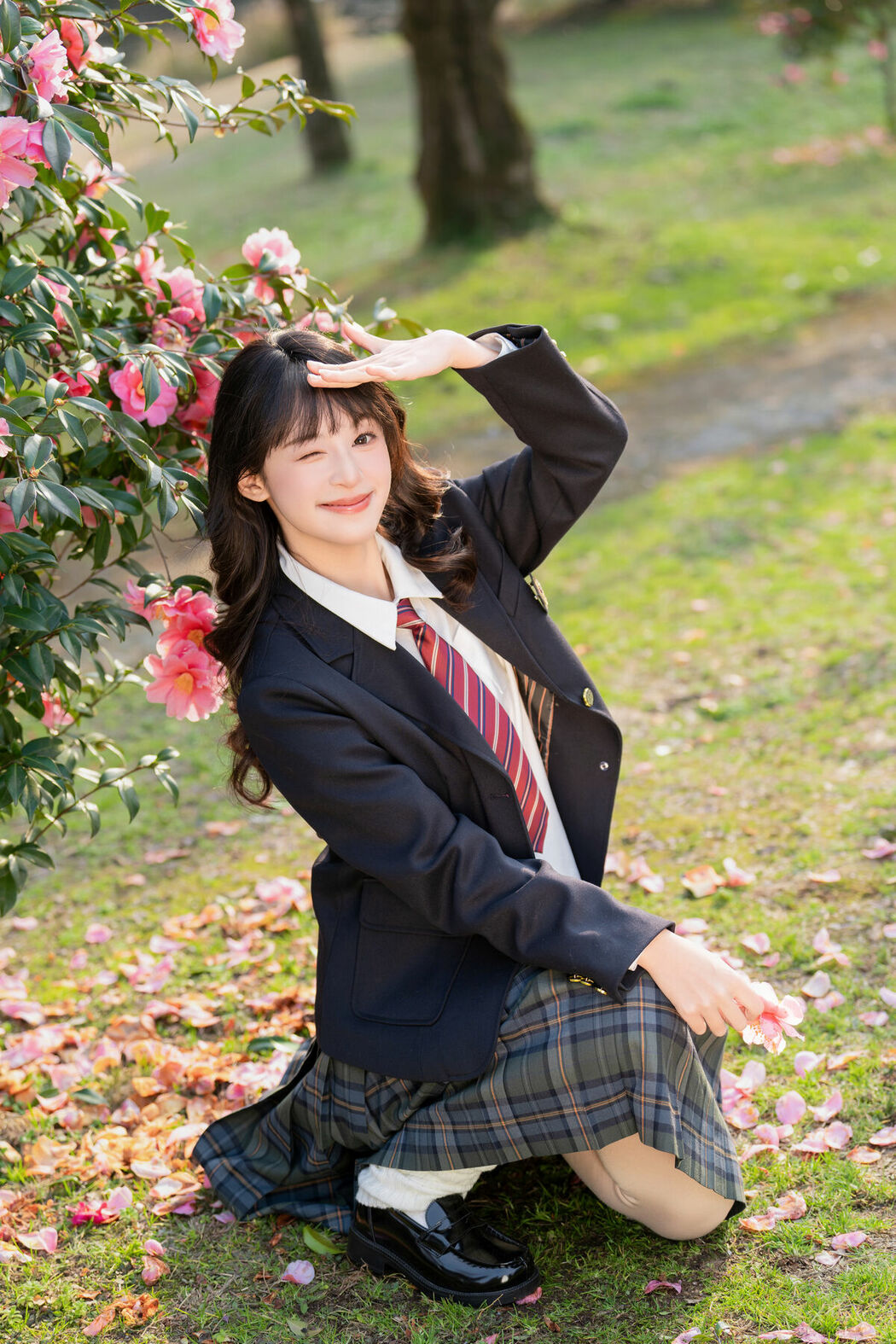 YiTuYu艺图语 Vol.8694 Xia Yu Xiao Nian (29P)