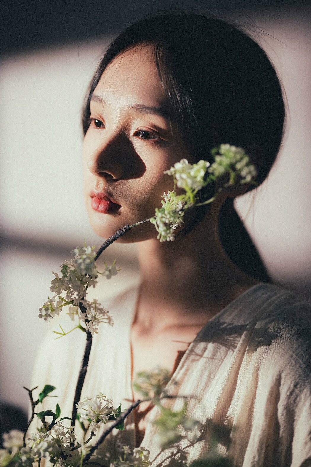 YiTuYu艺图语 Vol.8717 Fang Xiu (27P) Cover Photo