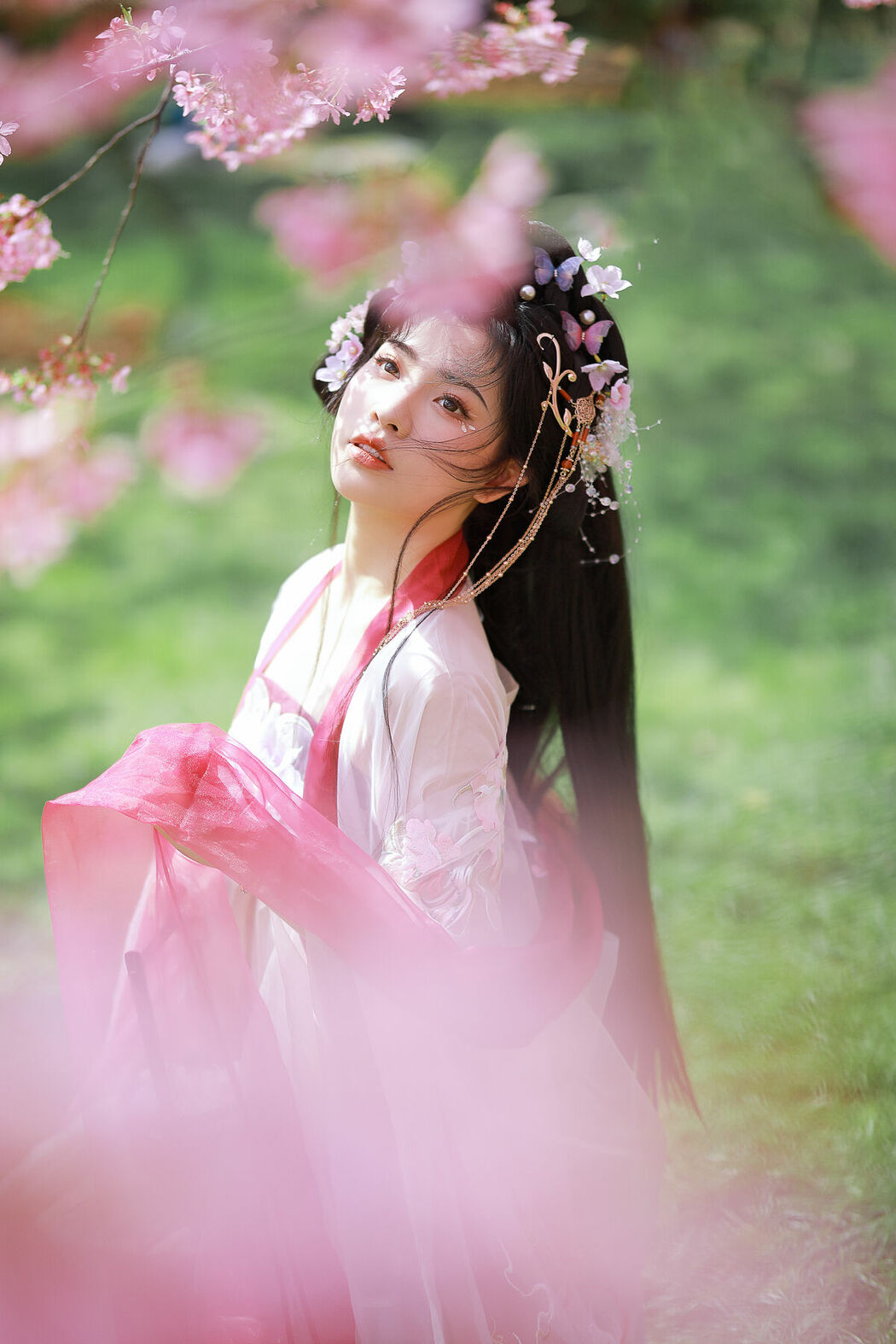 YiTuYu艺图语 Vol.8715 A Ming (16P)