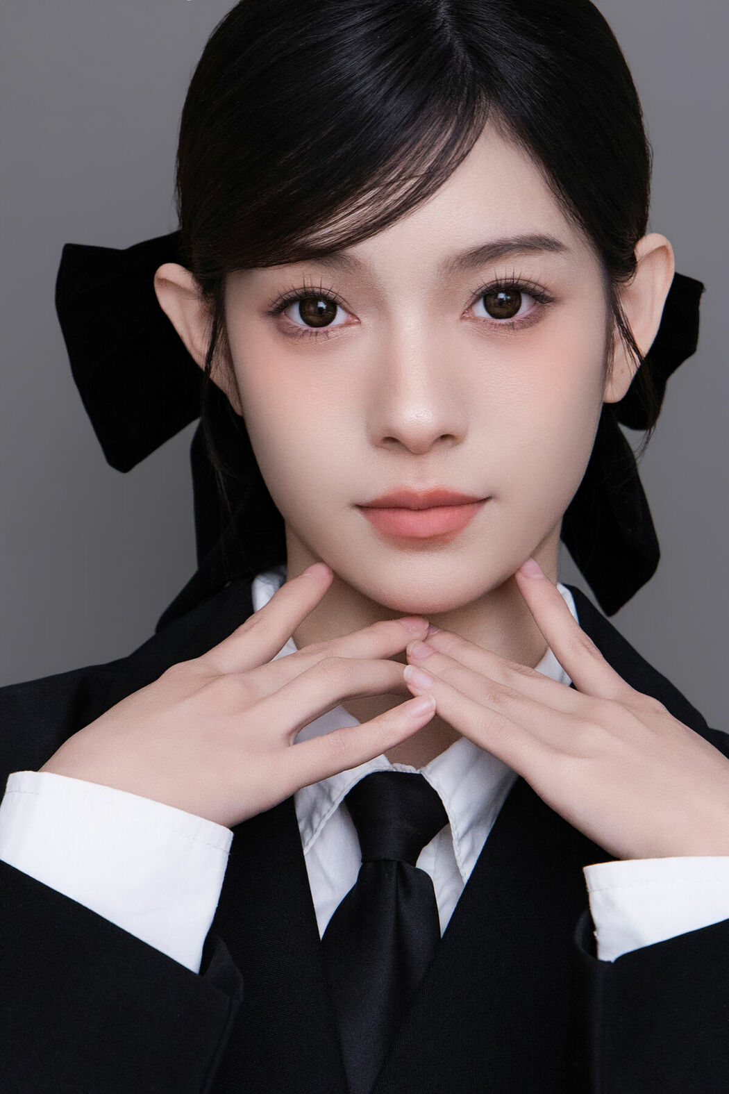 YiTuYu艺图语 Vol.8708 Bai Le Hai Xiang Bai (24P)