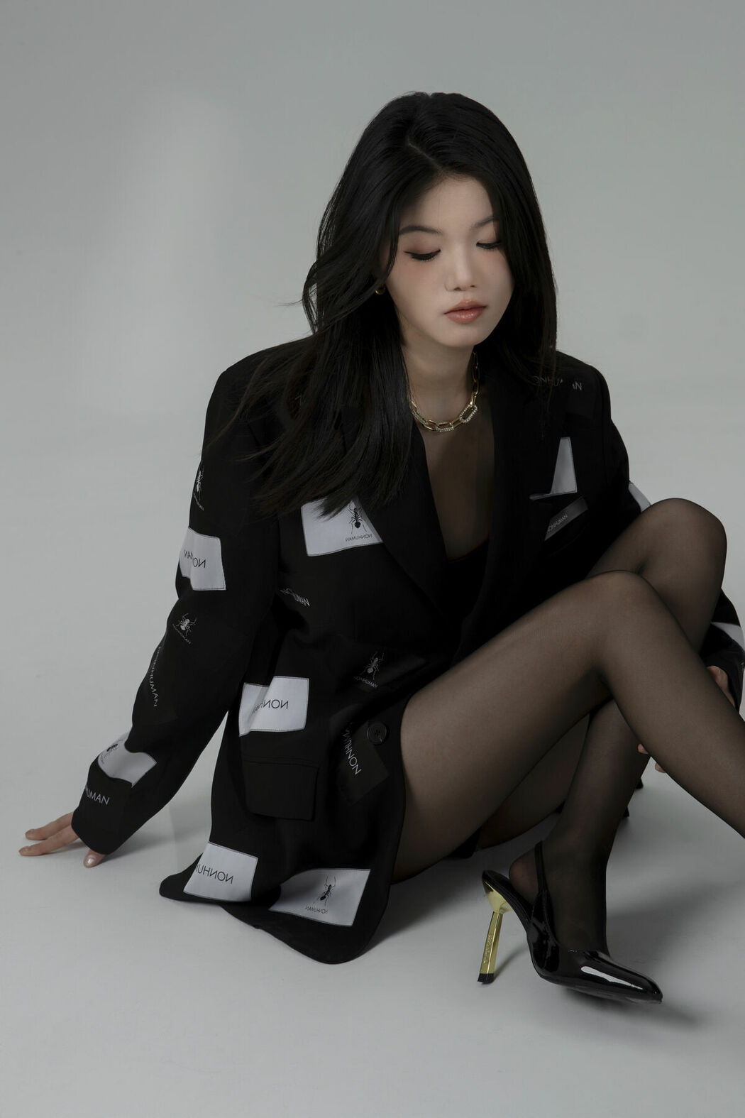 YiTuYu艺图语 Vol.8698 Jing Zi (30P)