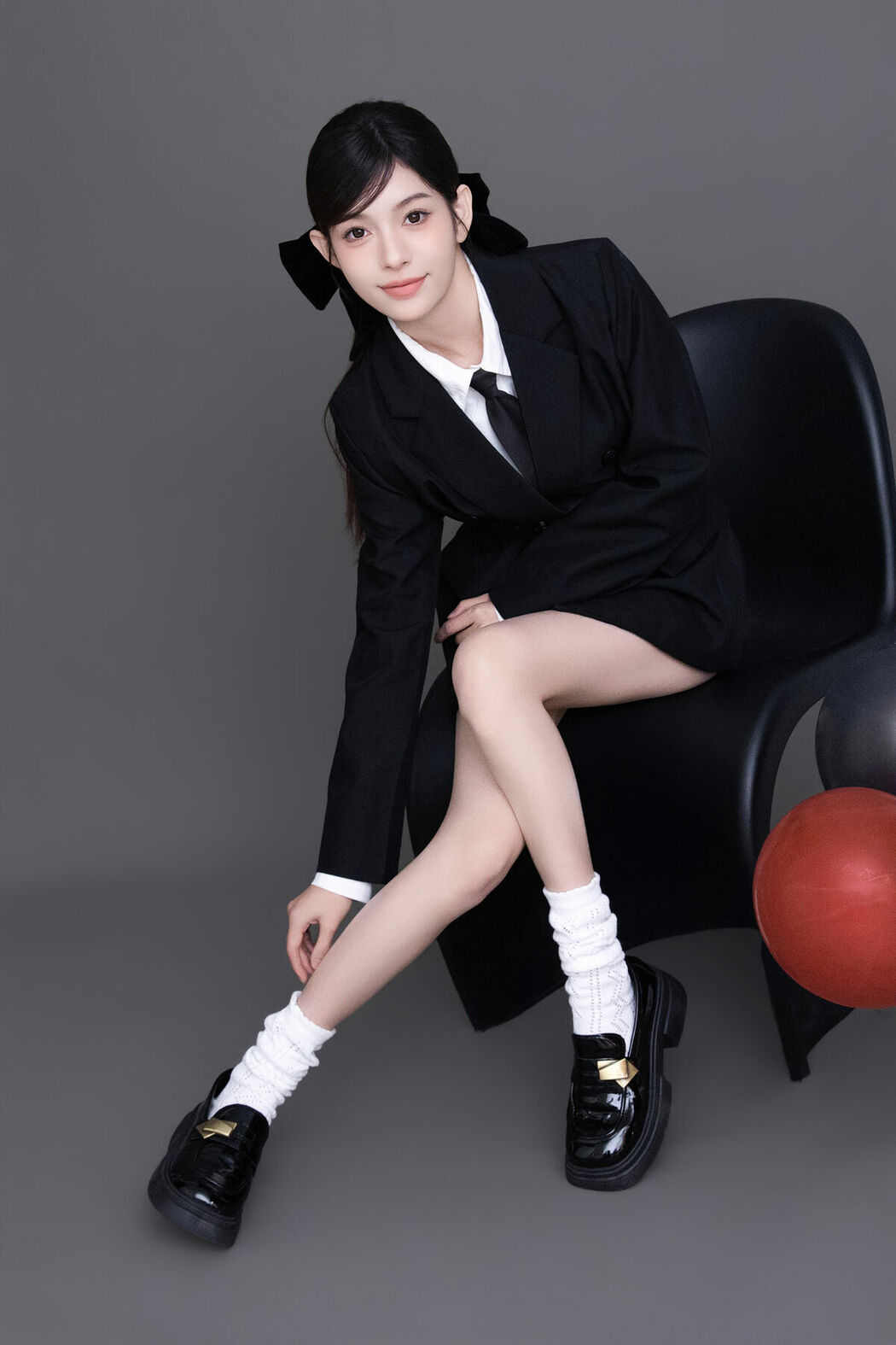 YiTuYu艺图语 Vol.8708 Bai Le Hai Xiang Bai (24P)