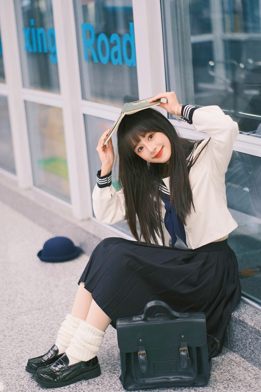 YiTuYu艺图语 Vol.8712 Xia Yu Xiao Nian (28P)