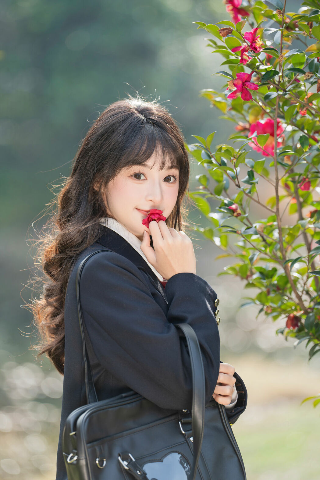 YiTuYu艺图语 Vol.8694 Xia Yu Xiao Nian (29P)