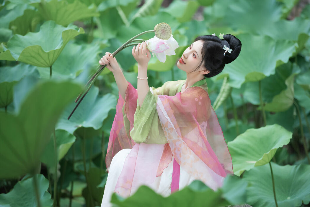 YiTuYu艺图语 Vol.8702 Xu Jin Huan (15P)