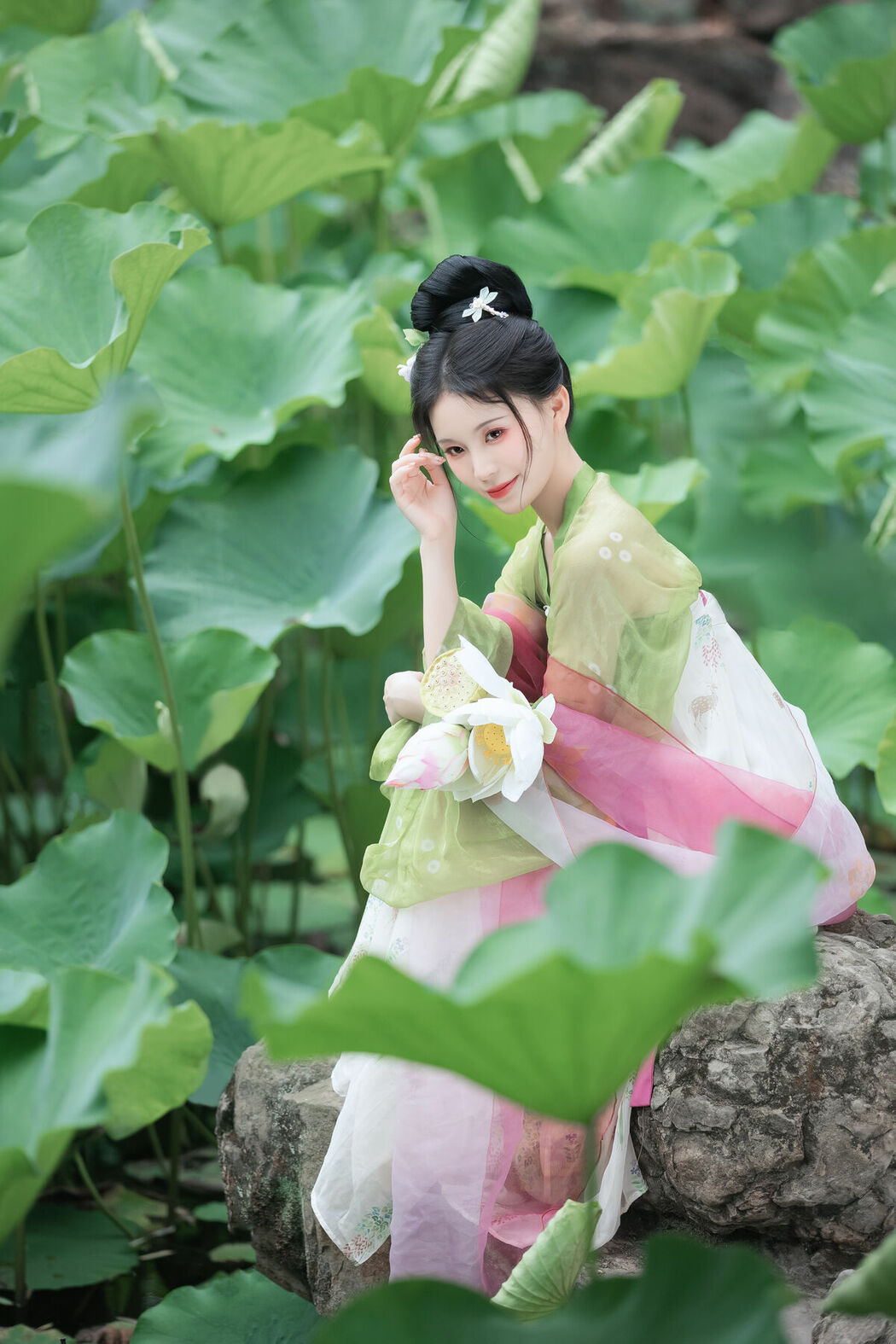 YiTuYu艺图语 Vol.8702 Xu Jin Huan (15P)